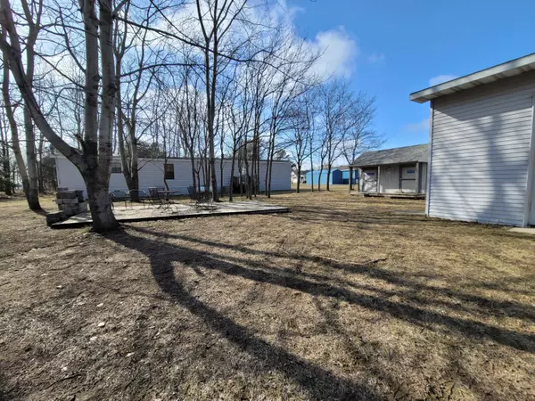 2214 N Cousineau Avenue, Mears, MI 49436