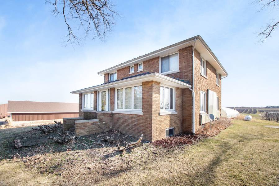 7937 Hochberger Road Road, Eau Claire, MI 49111