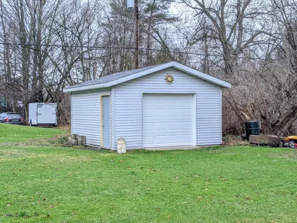 Breedsville, MI 49027,144 W Main Street