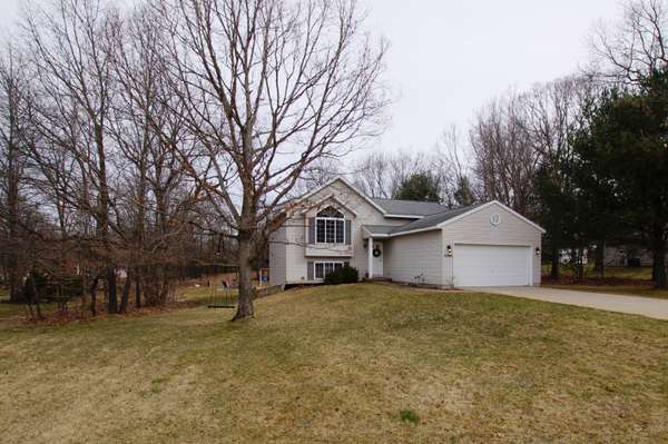 5298 Bittersweet Drive, Muskegon, MI 49445