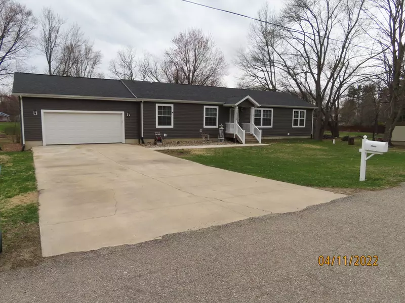 70312 Sheridan Drive, Edwardsburg, MI 49112