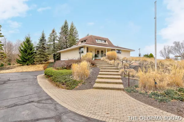 9407 Whispering Sands Drive, West Olive, MI 49460