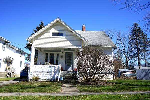 215 S Dewey Street, Owosso, MI 48867