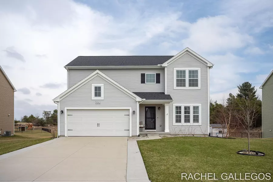 9294 Bigleaf Drive, West Olive, MI 49460