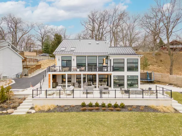 7634 Ravenswood Avenue, Montague, MI 49437