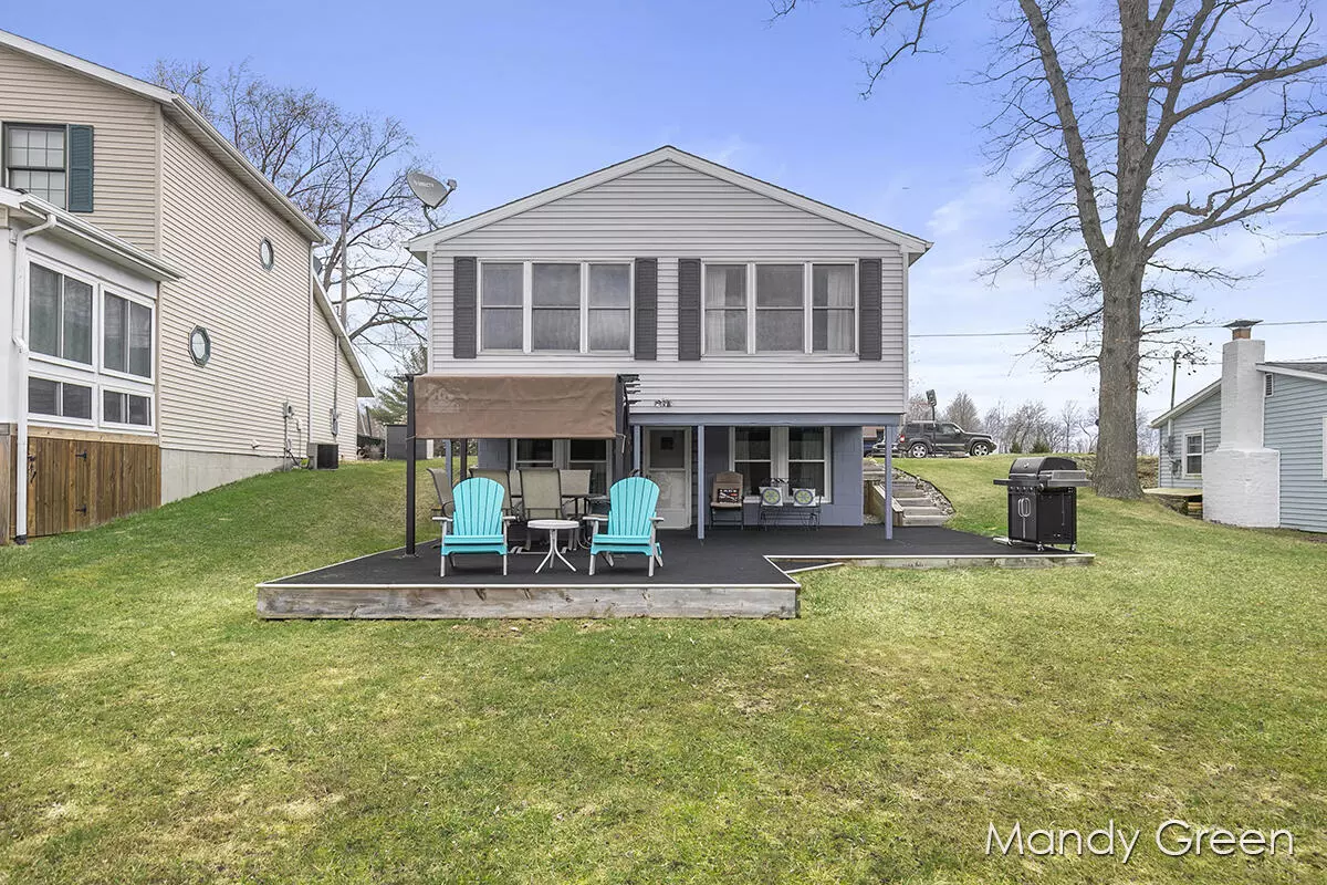 Six Lakes, MI 48886,335 Lake Drive