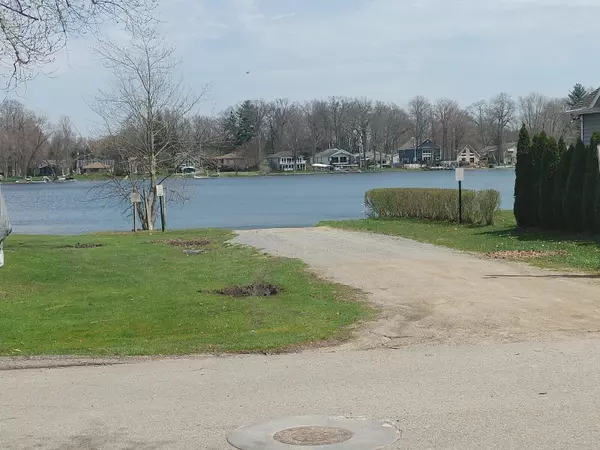 Edwardsburg, MI 49112,70310 Beach Drive