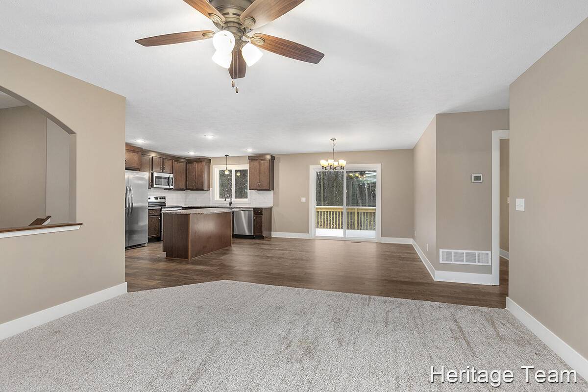 Allegan, MI 49010,2128 Oakburr
