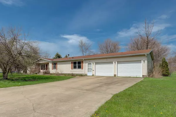 201 Walnut Street, Three Oaks, MI 49128