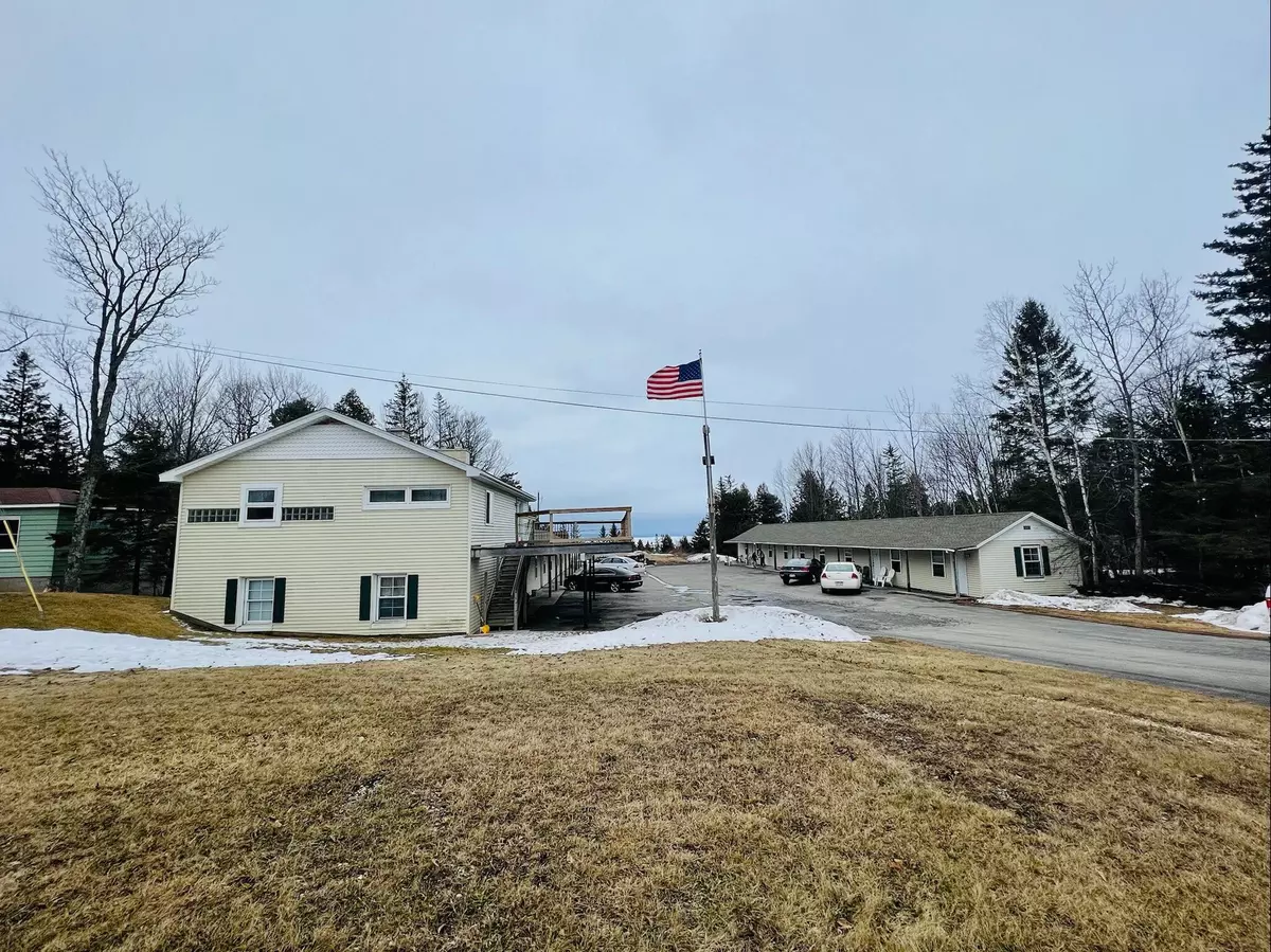 St. Ignace, MI 49781,1091 W U.S. 2
