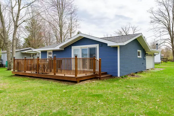 151 51st Street, Grand Junction, MI 49056