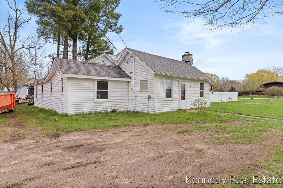 6821 Leonard Street, Coopersville, MI 49404