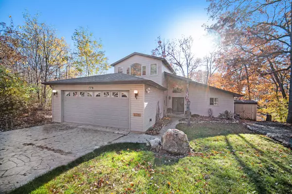 11781 Killarny Circle, Jerome, MI 49249