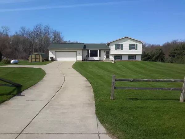 10896 Maines Road, Parma, MI 49269