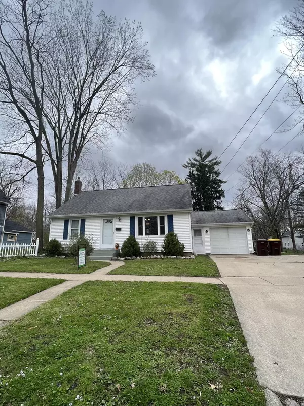 428 High Street, Marshall, MI 49068