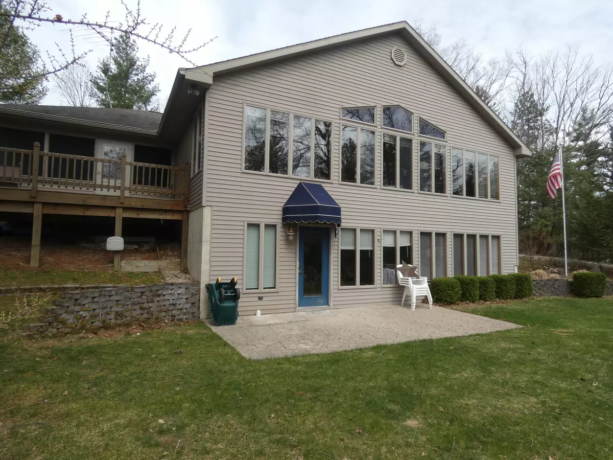 Fife Lake, MI 49633,402 4th Street