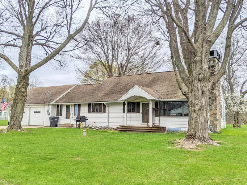 15423 Oak Street, Gobles, MI 49055
