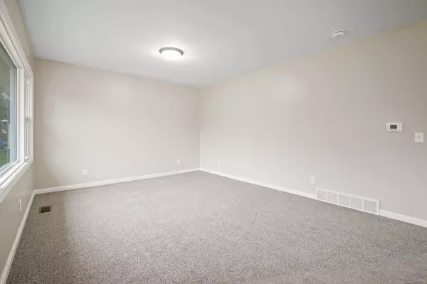 Spring Arbor, MI 49283,109 Boadway Street
