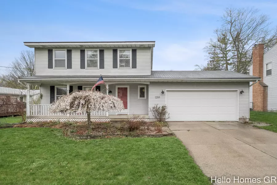 1259 Walwood NE Drive, Grand Rapids, MI 49505