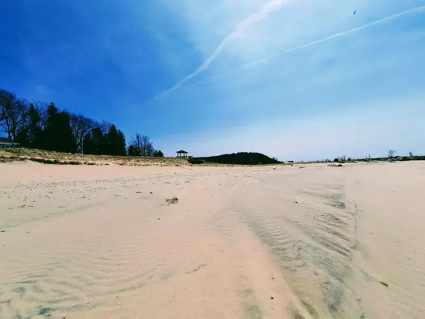 Arcadia, MI 49613,16730 Starkey Road