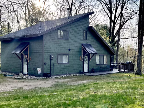 11248 N Caribou Trail, Irons, MI 49644