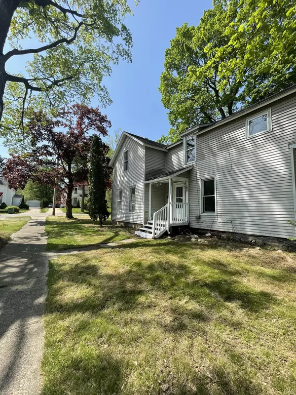 Cassopolis, MI 49031,326 S Rowland Street