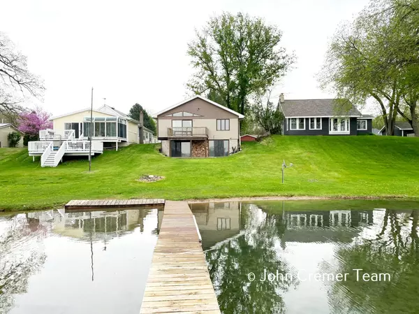 1621 Lakeside Drive, Ceresco, MI 49033