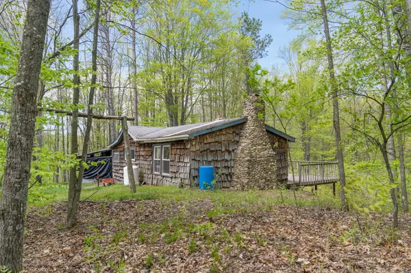 Hersey, MI 49639,01 Oak Street