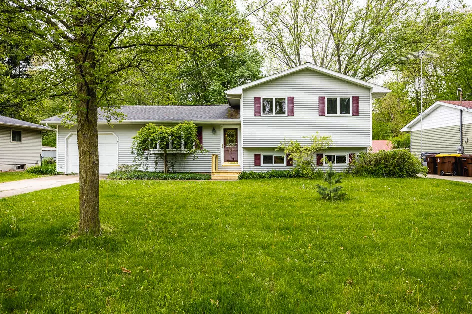 Marshall, MI 49068,538 Cosmopolitan