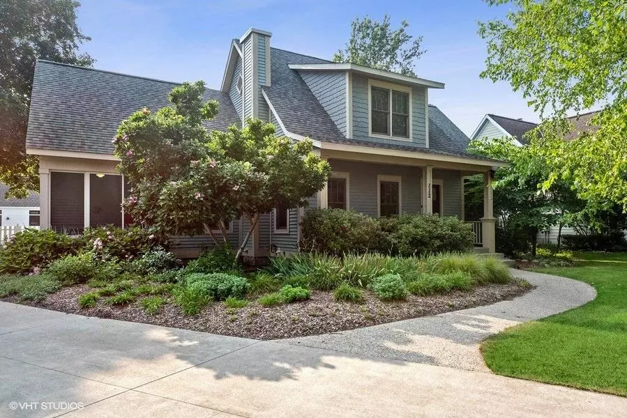 112 Washington Street, Douglas, MI 49406