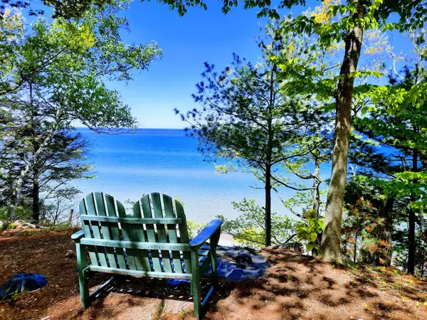 Onekama, MI 49675,10030 Ivanhoe Drive