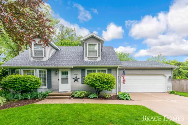 2231 Bradford NE Court, Grand Rapids, MI 49505