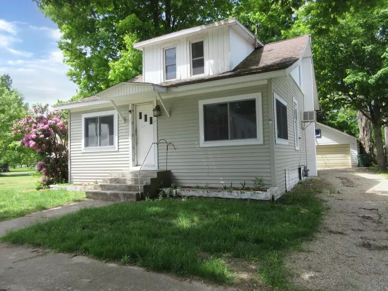 230 S Dean Street, Centreville, MI 49032