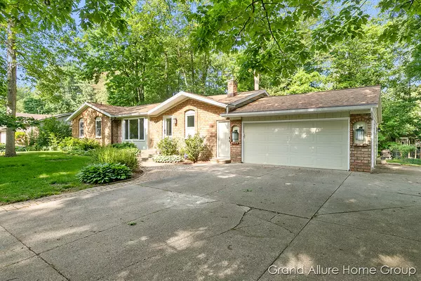 Hudsonville, MI 49426,6929 Pinebrook Drive