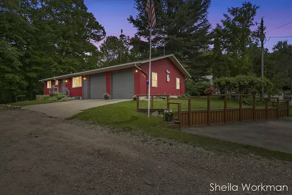 835 Bruce Drive, Middleville, MI 49333