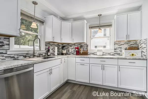 Holland, MI 49423,75 E 32nd Street