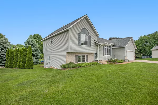 Dorr, MI 49323,4380 Tracy Trail