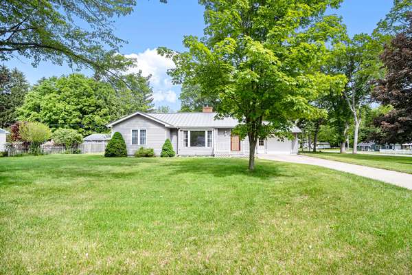 8416 Mohawk Court, Montague, MI 49437