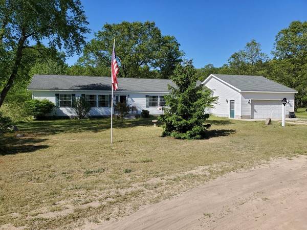 6970 E McKinley Road, Holton, MI 49425