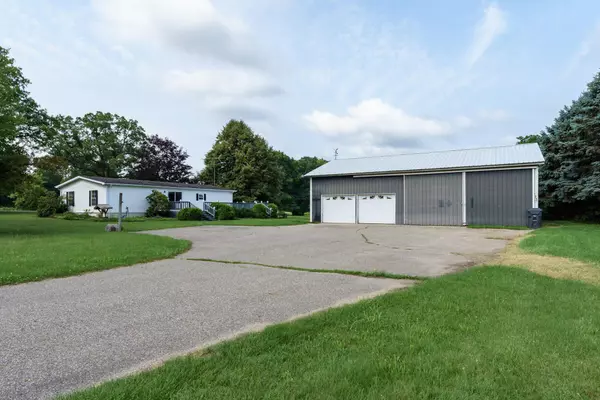 16215 E B Avenue, Augusta, MI 49012