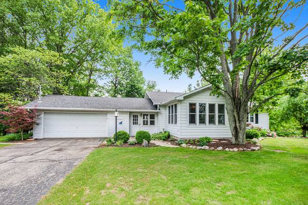 16550 White Creek NE Avenue, Sand Lake, MI 49343