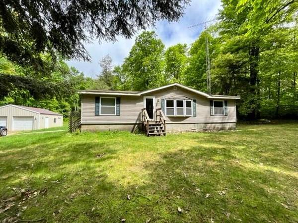 12228 Griffith Road, Brethren, MI 49619