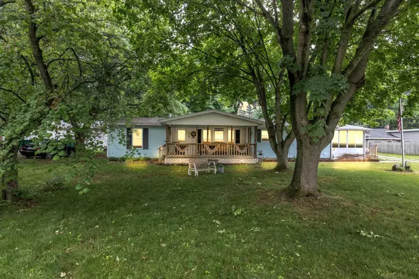 310 Mccumber Street, Buchanan, MI 49107