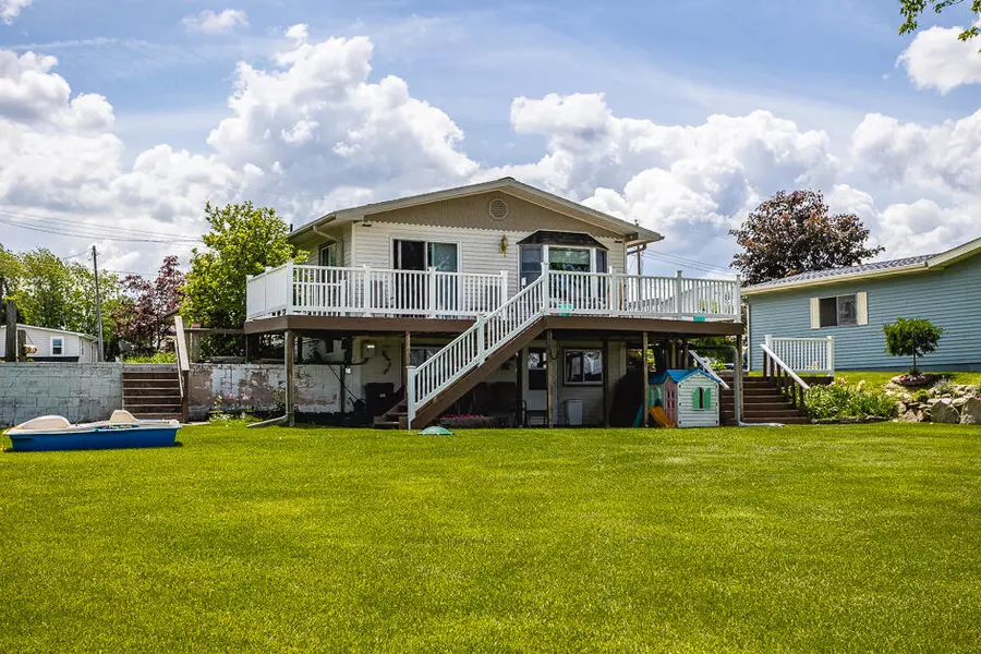 104 Hilltop Court, Brooklyn, MI 49230