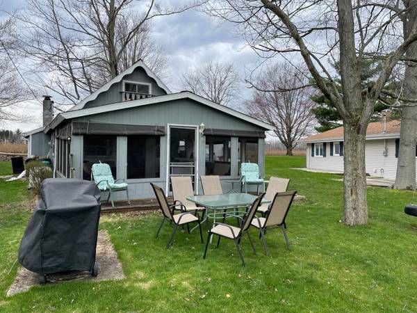 47578 Woodland Drive, Bangor, MI 49013