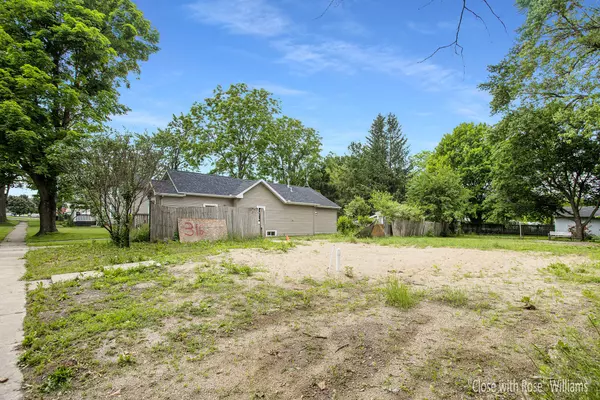 Marshall, MI 49068,316 S Linden Street