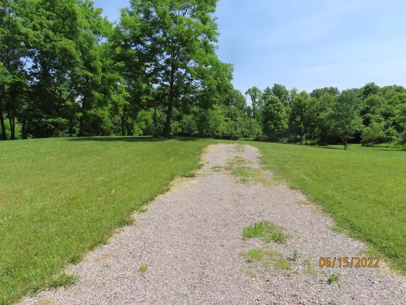17240 Long Lake Drive, Cassopolis, MI 49031