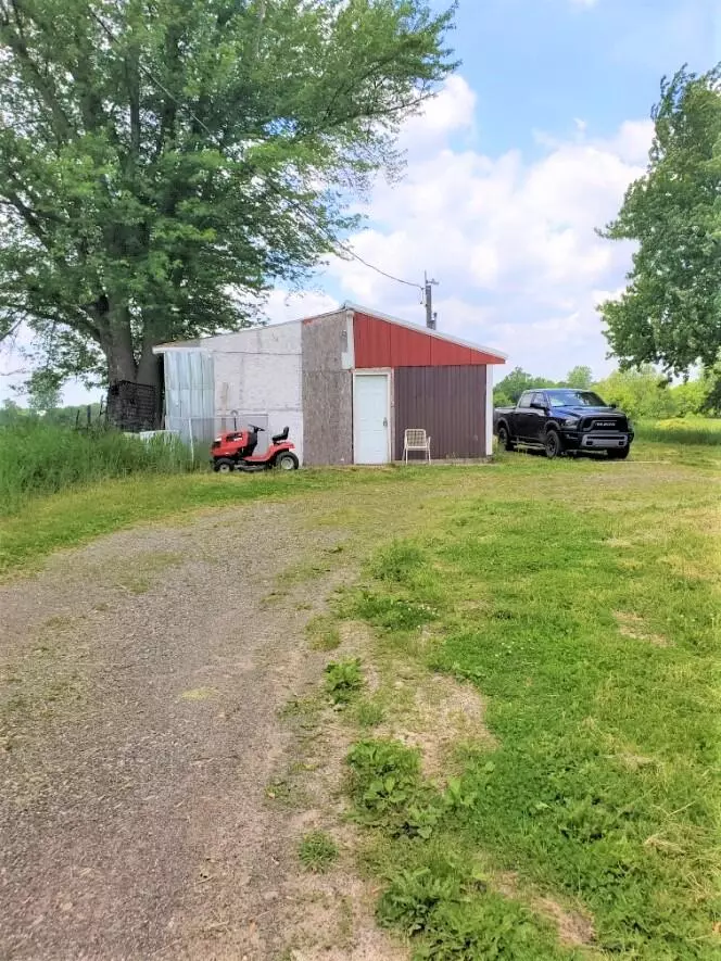 Perry, MI 48872,5691 S Michigan 52