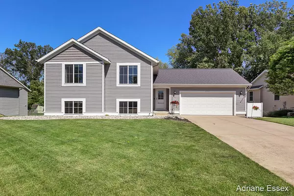 10790 Douglas Drive, Allendale, MI 49401