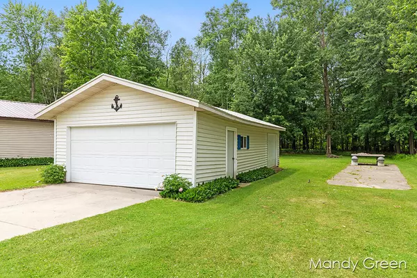 Six Lakes, MI 48886,5776 Keeney Drive